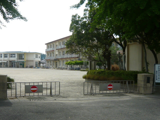 小学校　育英小学校（小学校）まで350m