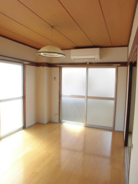 居室・リビング　６畳洋室