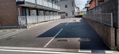 駐車場　17台設置アリ