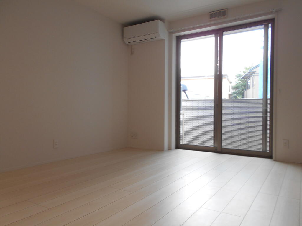 CozyCourtの居間写真