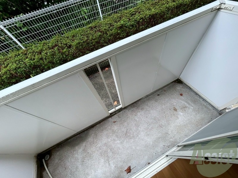 バルコニー　こちらがバルコニーです。晴れた日は沢山洗濯物を干せそうです。