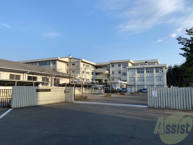 中学校　仙台市立南中山中学校（中学校）まで995m