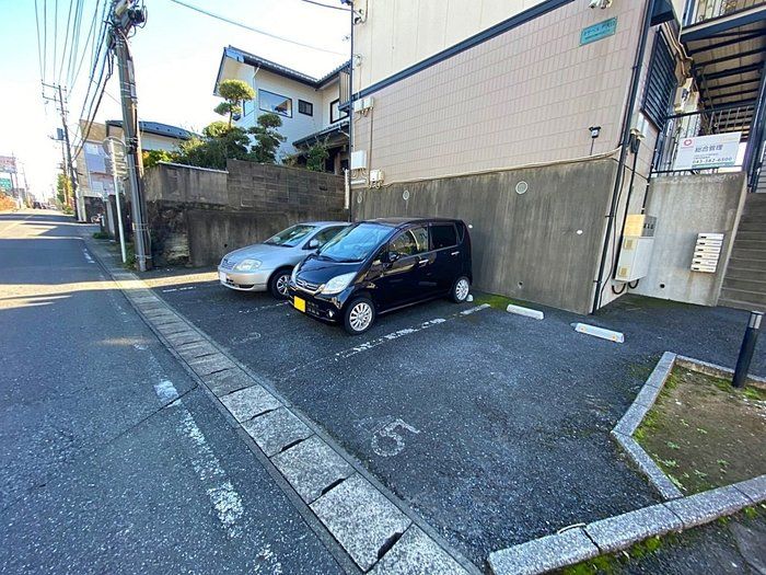 駐車場　駐車場