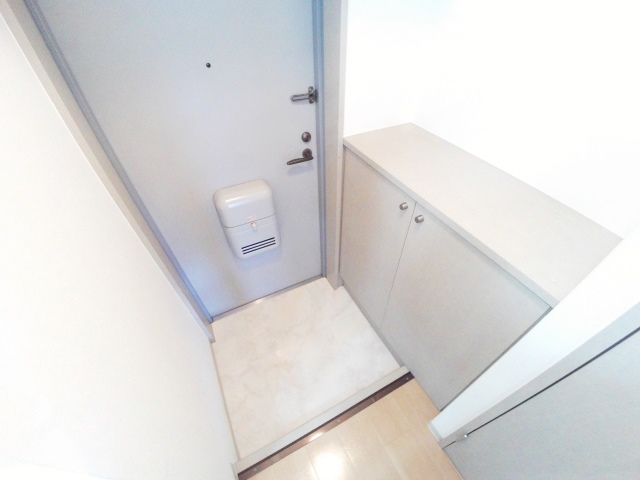 玄関　使い易いシューズBOX付きの綺麗な玄関