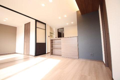 居室・リビング　対面キッチン仕様のLDK（イメージ）