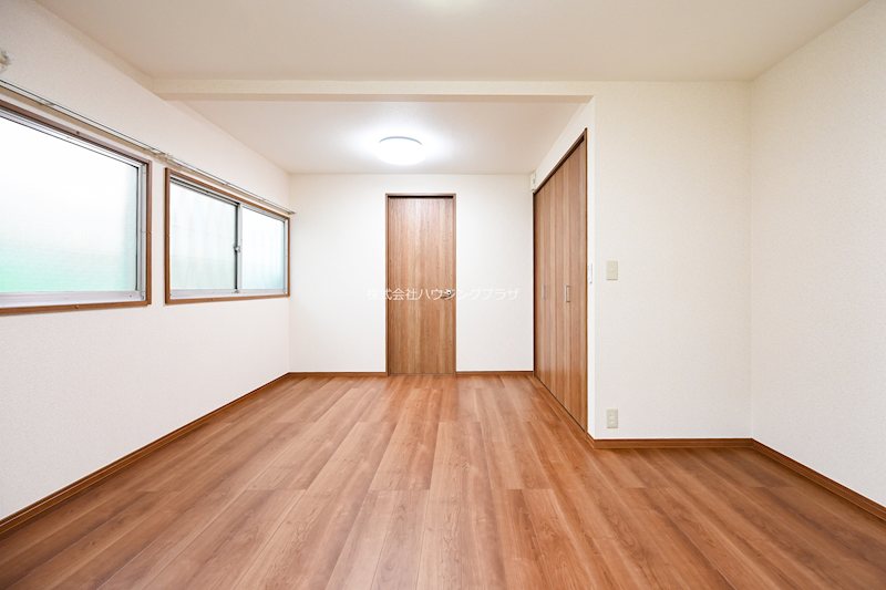 居室・リビング　室内