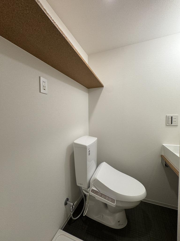 トイレ　同シリーズの別物件の写真です。