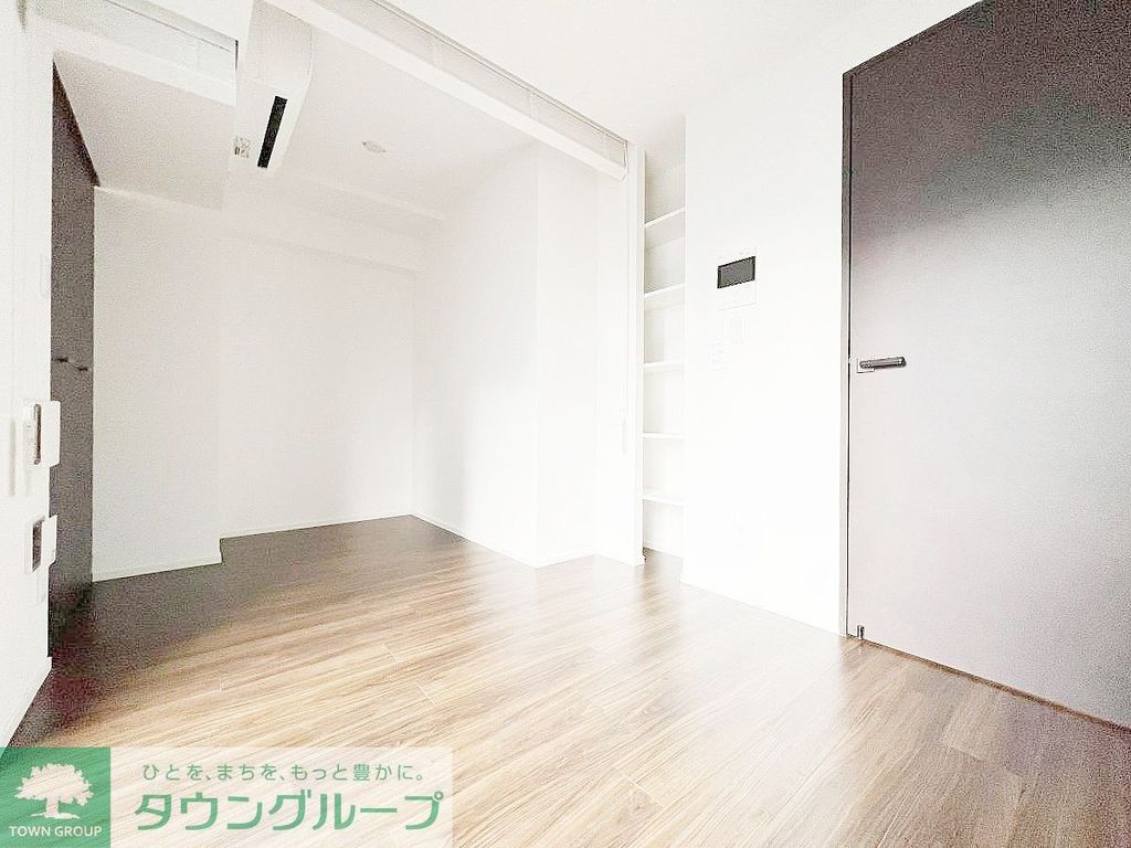 居室・リビング　エントランス