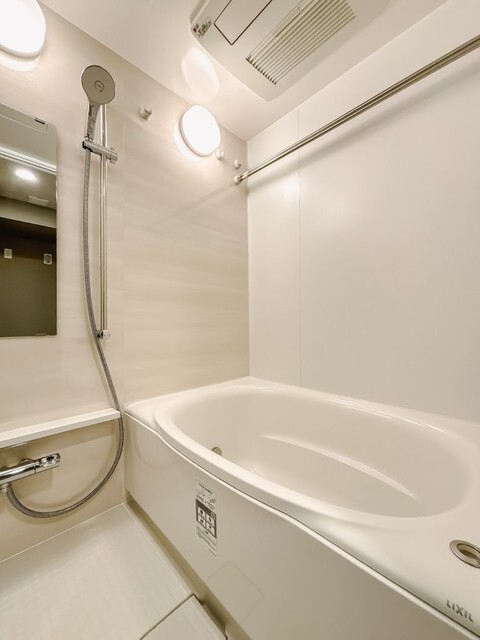 バス・シャワールーム　※写真は同タイプ住戸です。