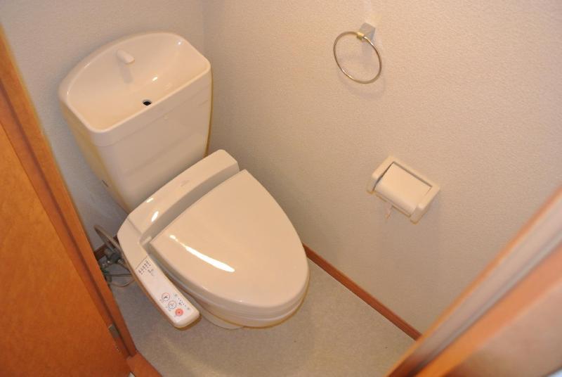 トイレ　温水洗浄便座