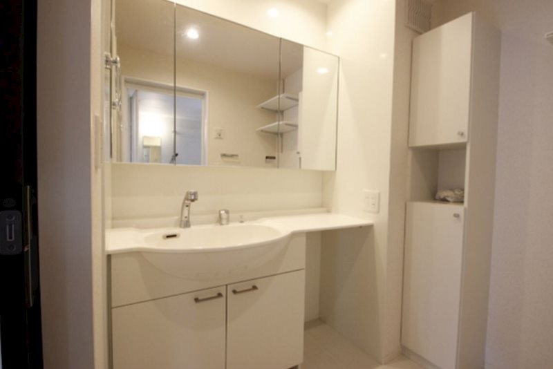 洗面設備　※同物件別号室参考写真