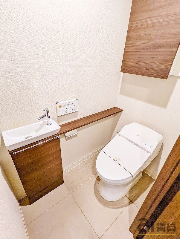 トイレ　※同仕様写真