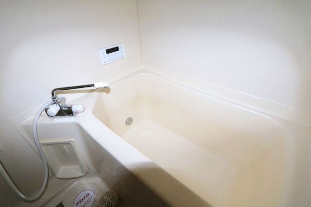 バス・シャワールーム　追焚機能付バス♪