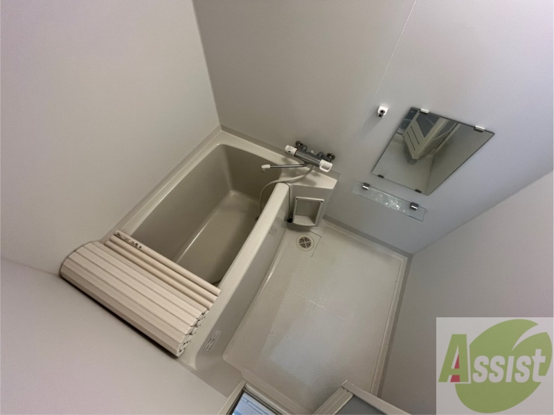 バス・シャワールーム　お風呂になります。一日の疲れを癒してくださいね。