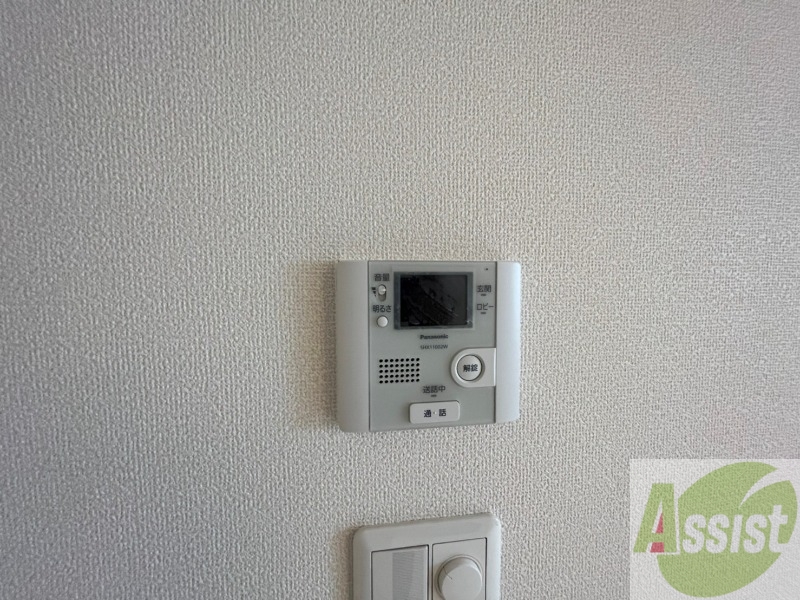 セキュリティ　ＴＶモニター付インターホンです。来客者の顔が見えるので安心！