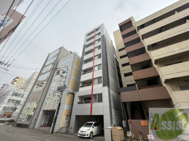 建物外観　札幌市大通西１８丁目「カレラ近代美術館前」