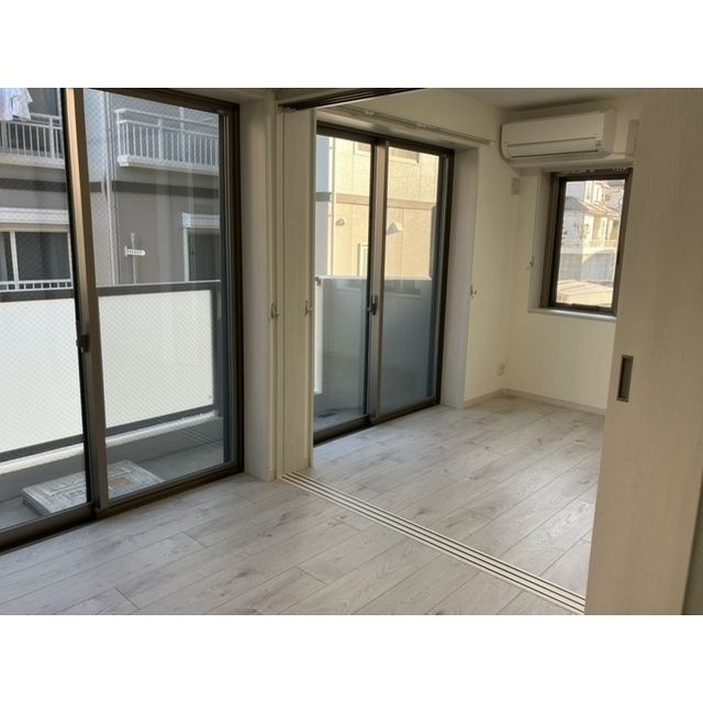 居室・リビング　ゆったりとした居間です