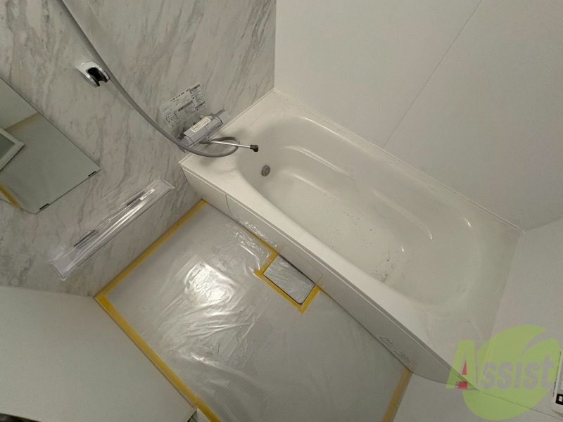 バス・シャワールーム　お風呂になります。一日の疲れを癒してくださいね。