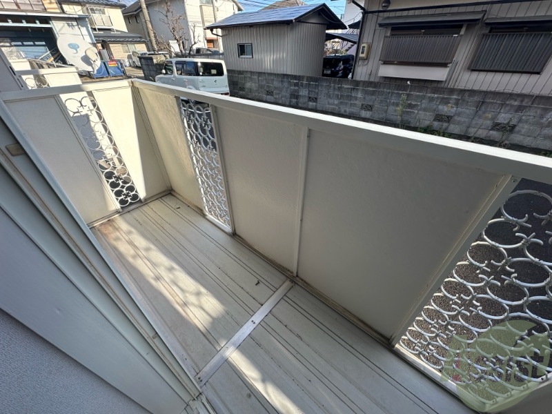 バルコニー　バルコニーが付いているので晴れた日は洗濯物が干せますね