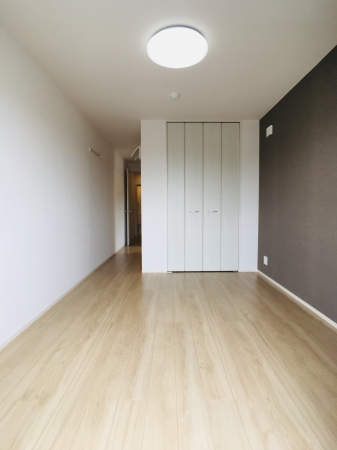 居室・リビング　コンパクトで使いやすい洋室です