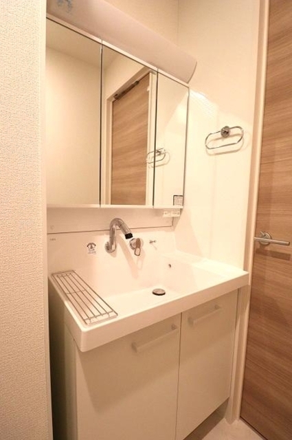 洗面設備　洗髪洗面化粧台