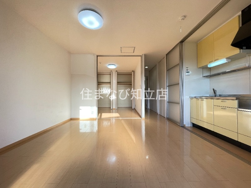 居室・リビング　同型別部屋写真