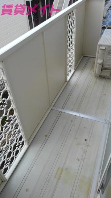 バルコニー　同タイプ部屋写真です。