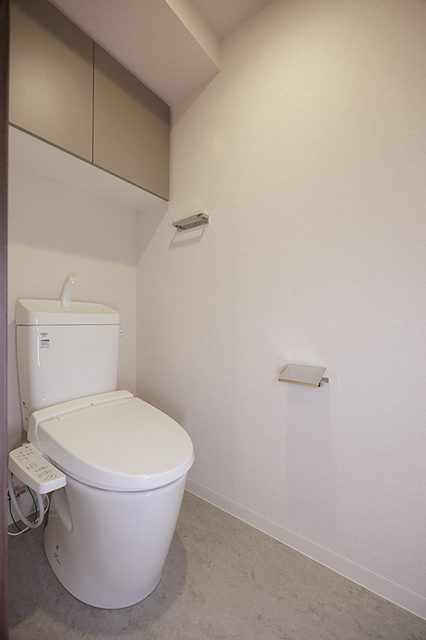 トイレ　※写真は同タイプ住戸です。