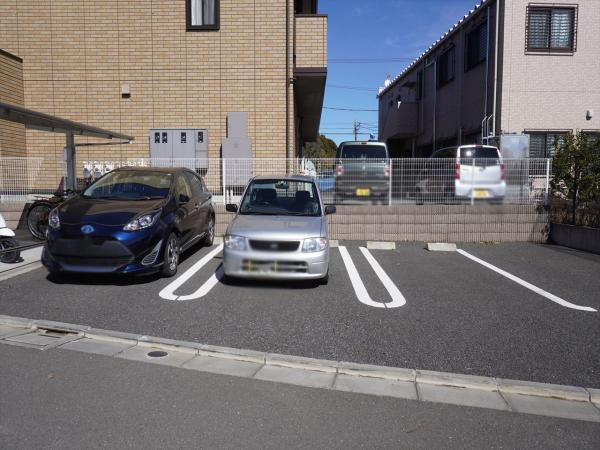 駐車場　駐車場