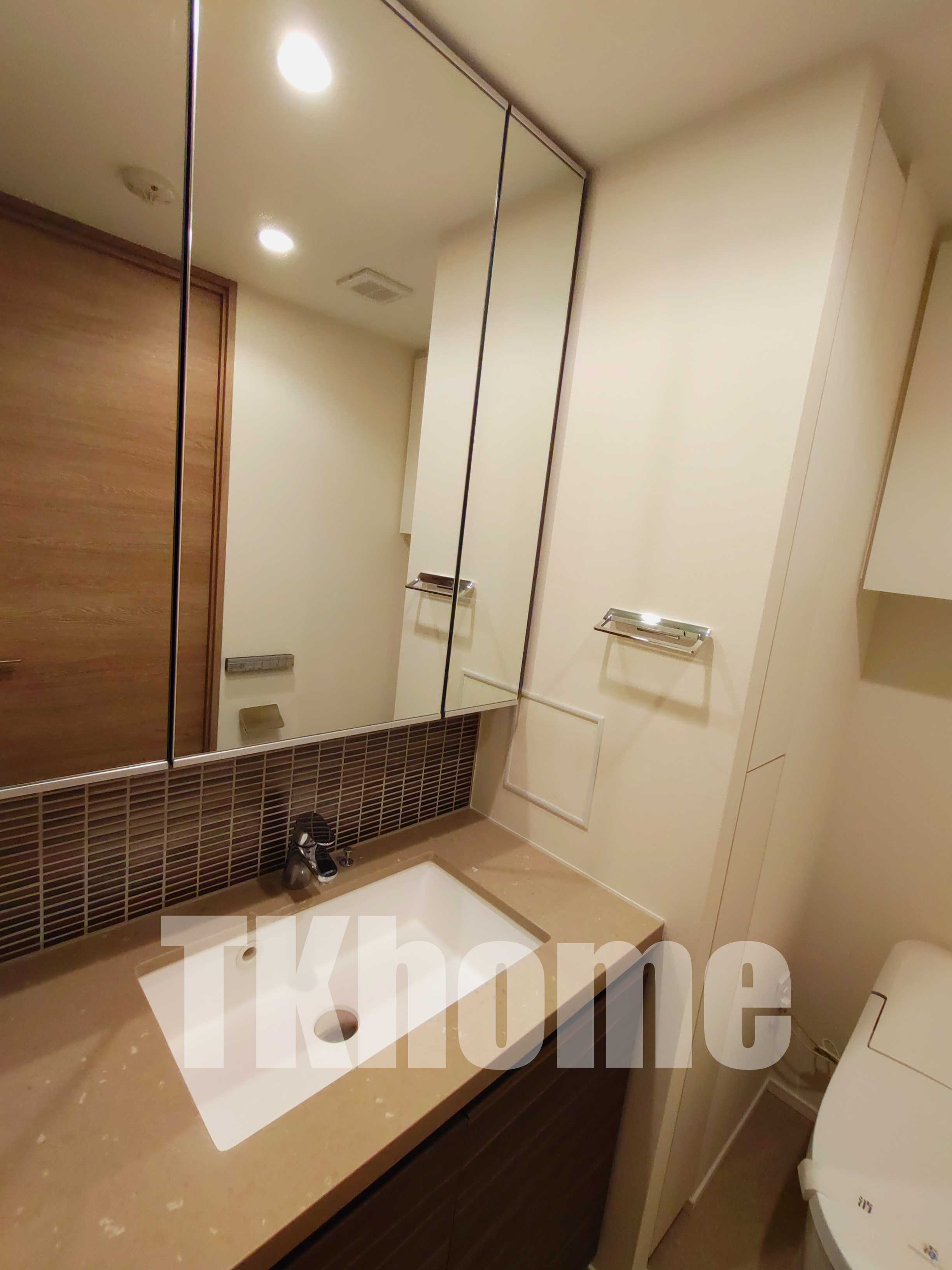 洗面設備　独立洗面台（同マンション別室・参考写真）