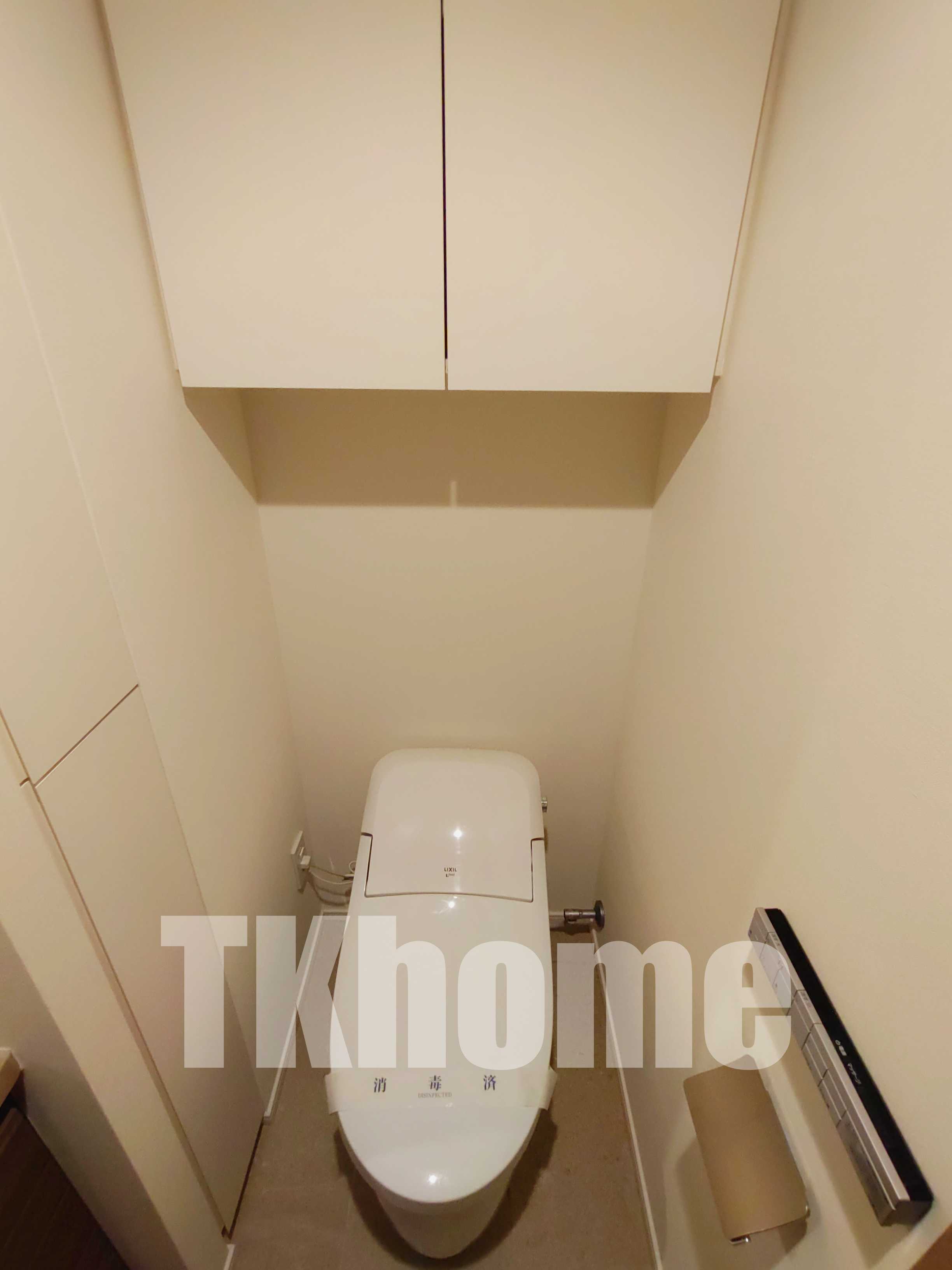 トイレ　（同マンション別室・参考写真）