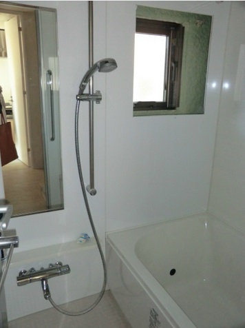 バス・シャワールーム　同マンション別部屋