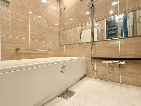 バス・シャワールーム　別部屋参考写真