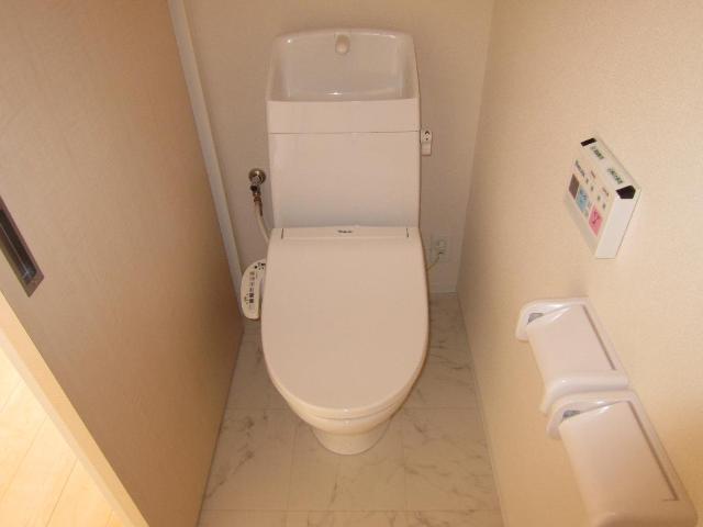 トイレ　シャワー付トイレ