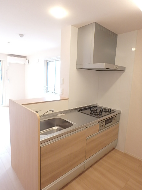 キッチン　料理も楽しめる３口ガスコンロ付・システムキッチン