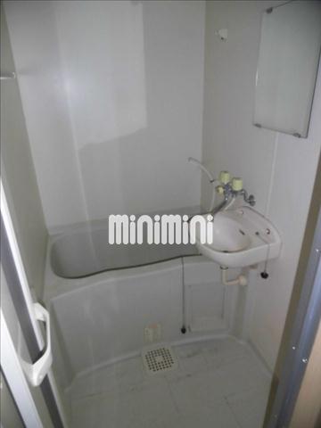 バス・シャワールーム　一日の疲れを癒してください。