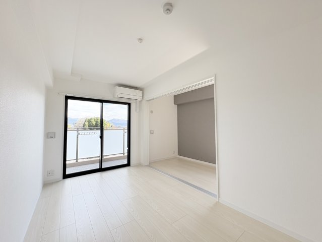 居室・リビング　参考写真になりますのでご承知おき下さい。