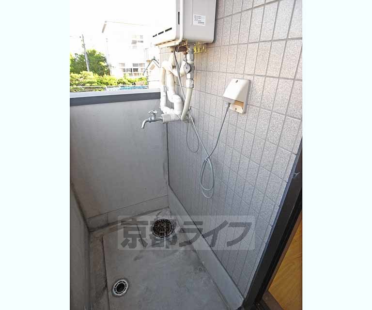 洗面設備　洗濯機置けます。