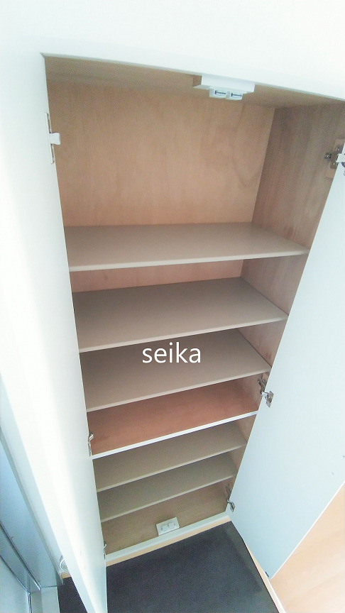 玄関　同タイプ室内