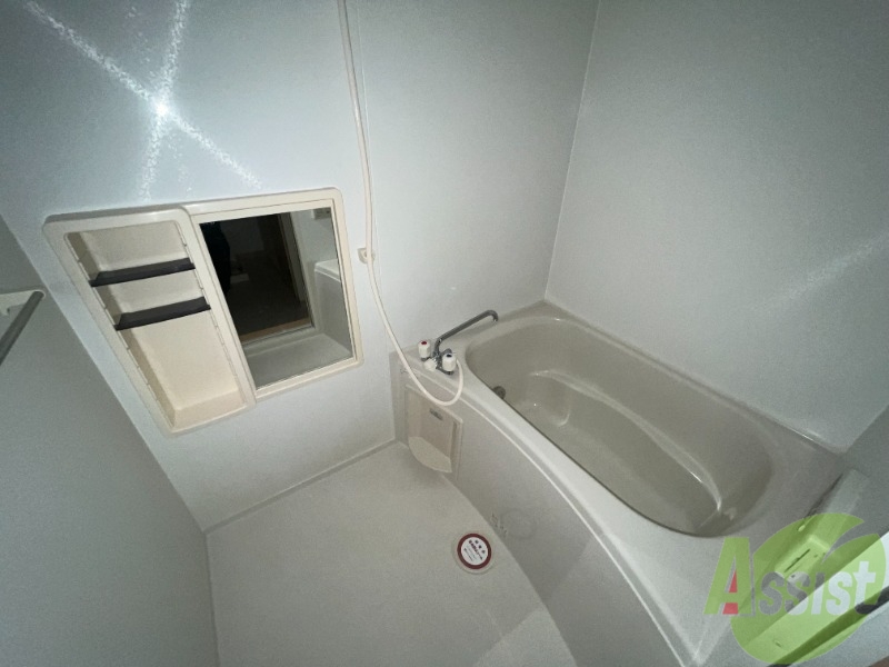 バス・シャワールーム　こちらは浴室になります。日々の疲れを癒してください。