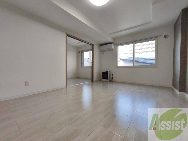 居室・リビング　広くてきれいなリビングです！快適に過ごせそうですね。