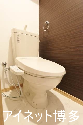 トイレ　ウォシュレット完備ですね