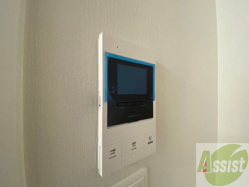 セキュリティ　モニタ付インターホンです。セキュリティ面も安心ですね！