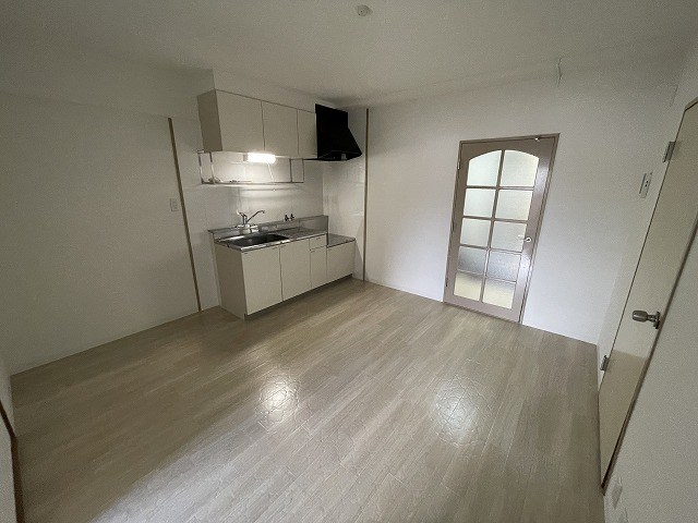 居室・リビング　※別号室の写真使用中