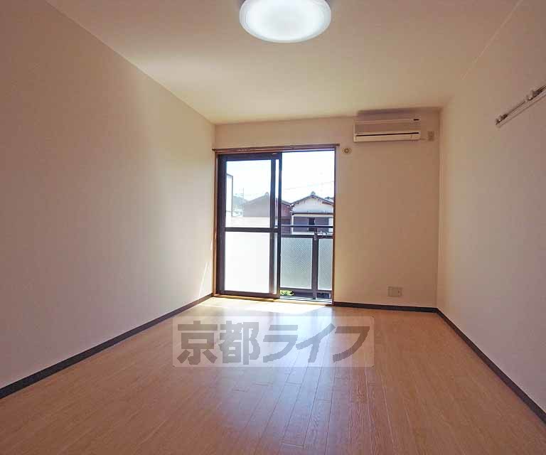 居室・リビング　綺麗なお部屋です。