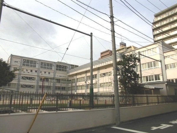 小学校　江東区立臨海小学校（小学校）まで455m