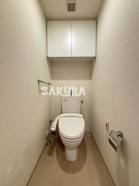 トイレ　落ち着いた色調のトイレです♪