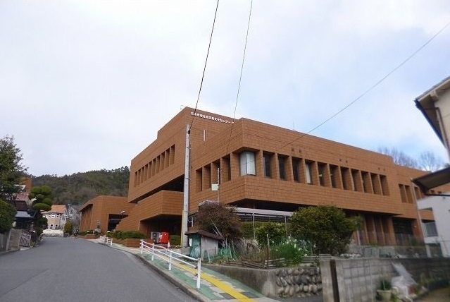 図書館　安佐北図書館（図書館）まで2500m