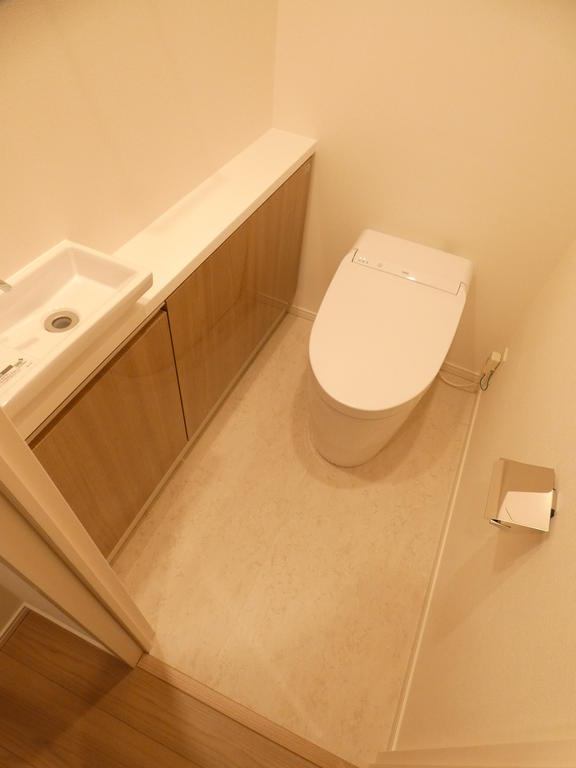 トイレ　※別部屋の参考写真です。