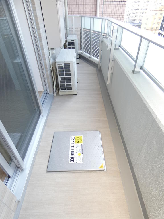 バルコニー　※別部屋の参考写真です。